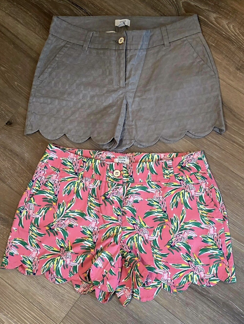 Bundle Of 2-Crown & Ivy Pink Tropical And Gray Scallop Hem Shorts NWOT Size 4